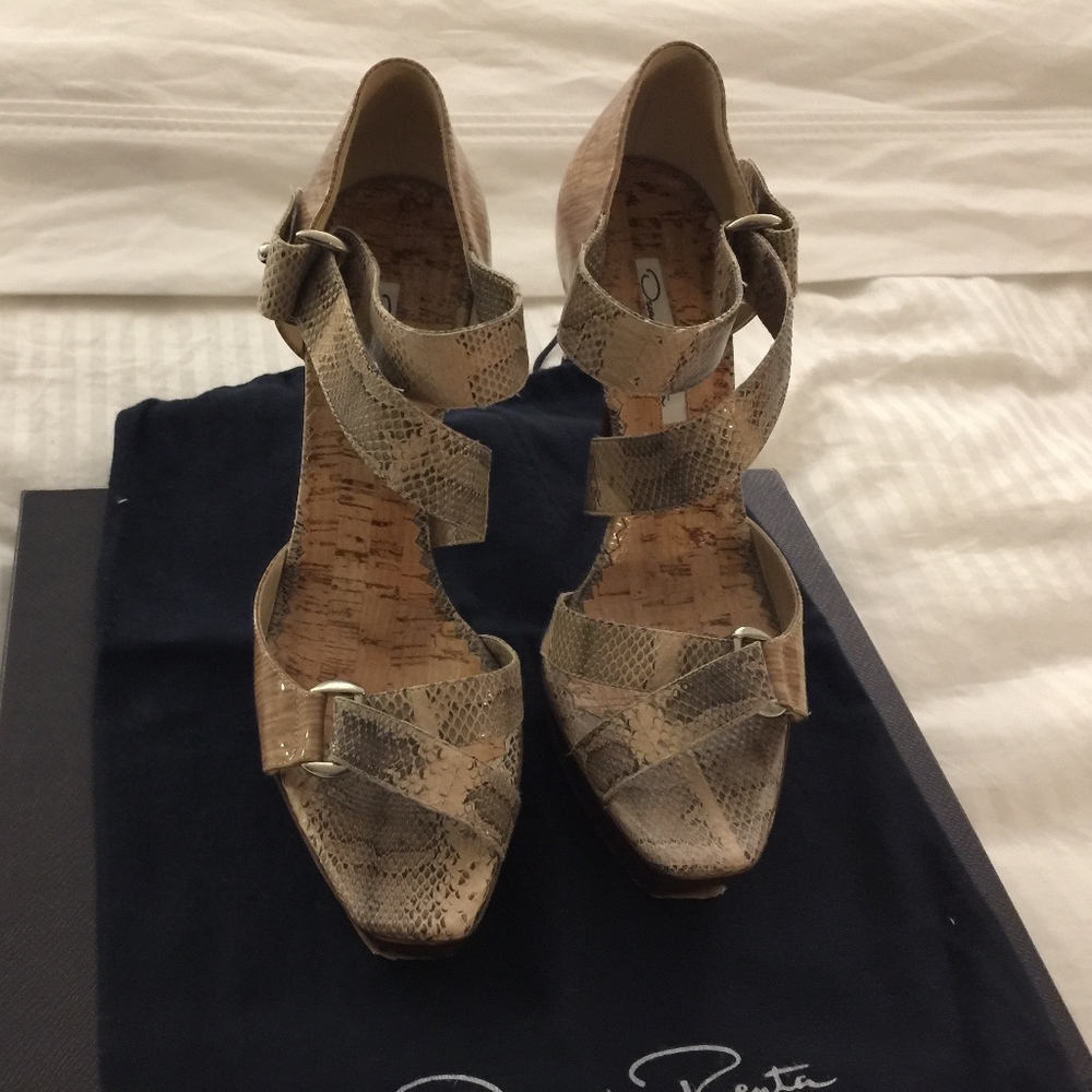 Oscar De La Renta Platform sandals